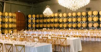 Indoor vs. Outdoor Wine Tasting: Which Is Better?